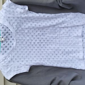 Girls junior size shirt